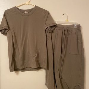 Shirt and skirt sets